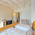 Boutiquehotel La Casa توبنجن