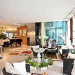 Boutiquehotel La Casa 5* توبنجن