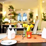 Boutiquehotel La Casa 5* توبنجن