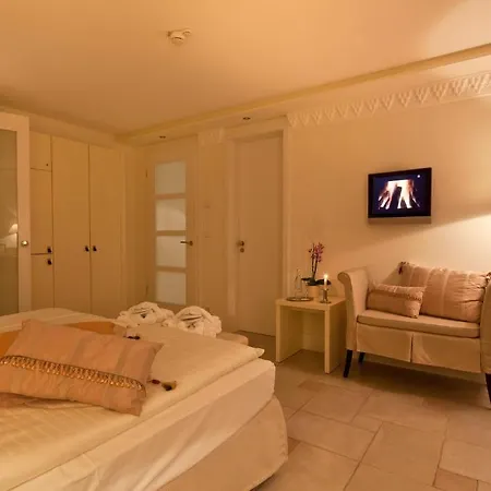 Отель Boutiquehotel La Casa Тюбинген