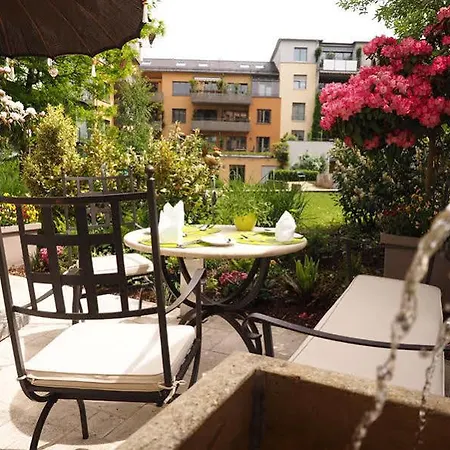 Boutiquehotel La Casa 5* Τούμπινγκεν