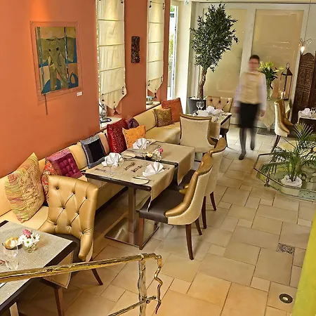 Отель Boutiquehotel La Casa Тюбинген