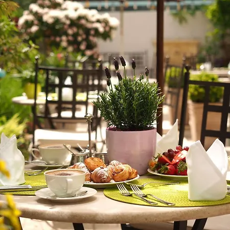 Отель Boutiquehotel La Casa Тюбинген