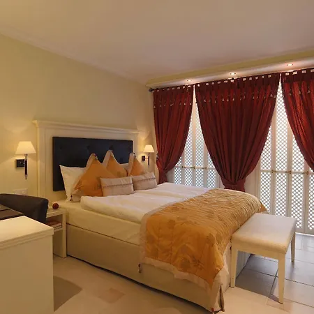 Boutiquehotel La Casa Отель 5*